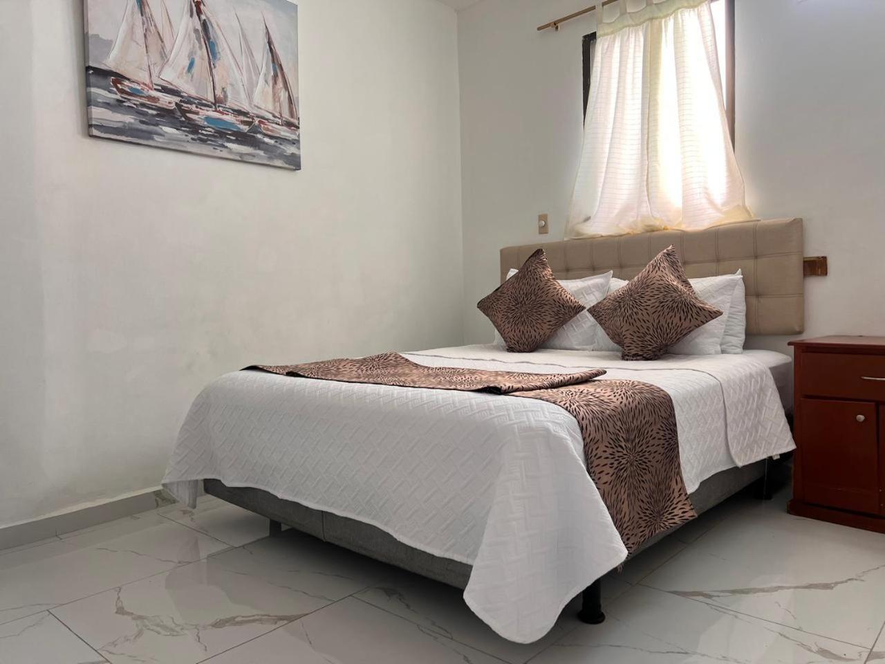 Hostal Carliza Puerto Ayora  Esterno foto